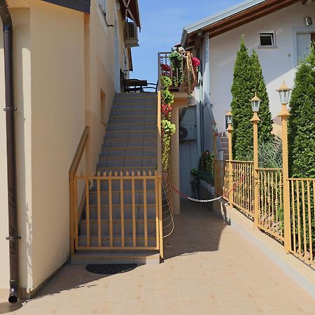 Amore House With Apartment อูมัค ภายนอก รูปภาพ
