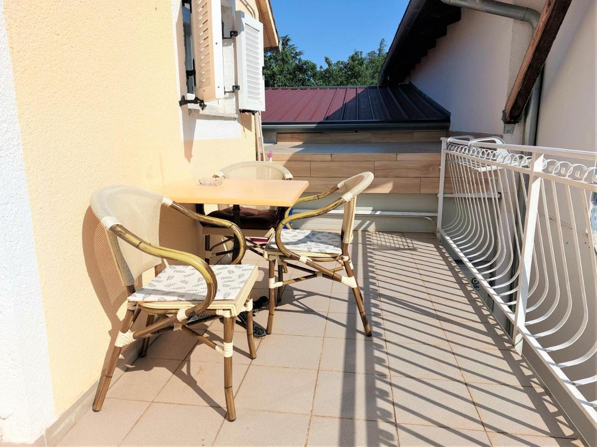 Amore House With Apartment อูมัค ภายนอก รูปภาพ