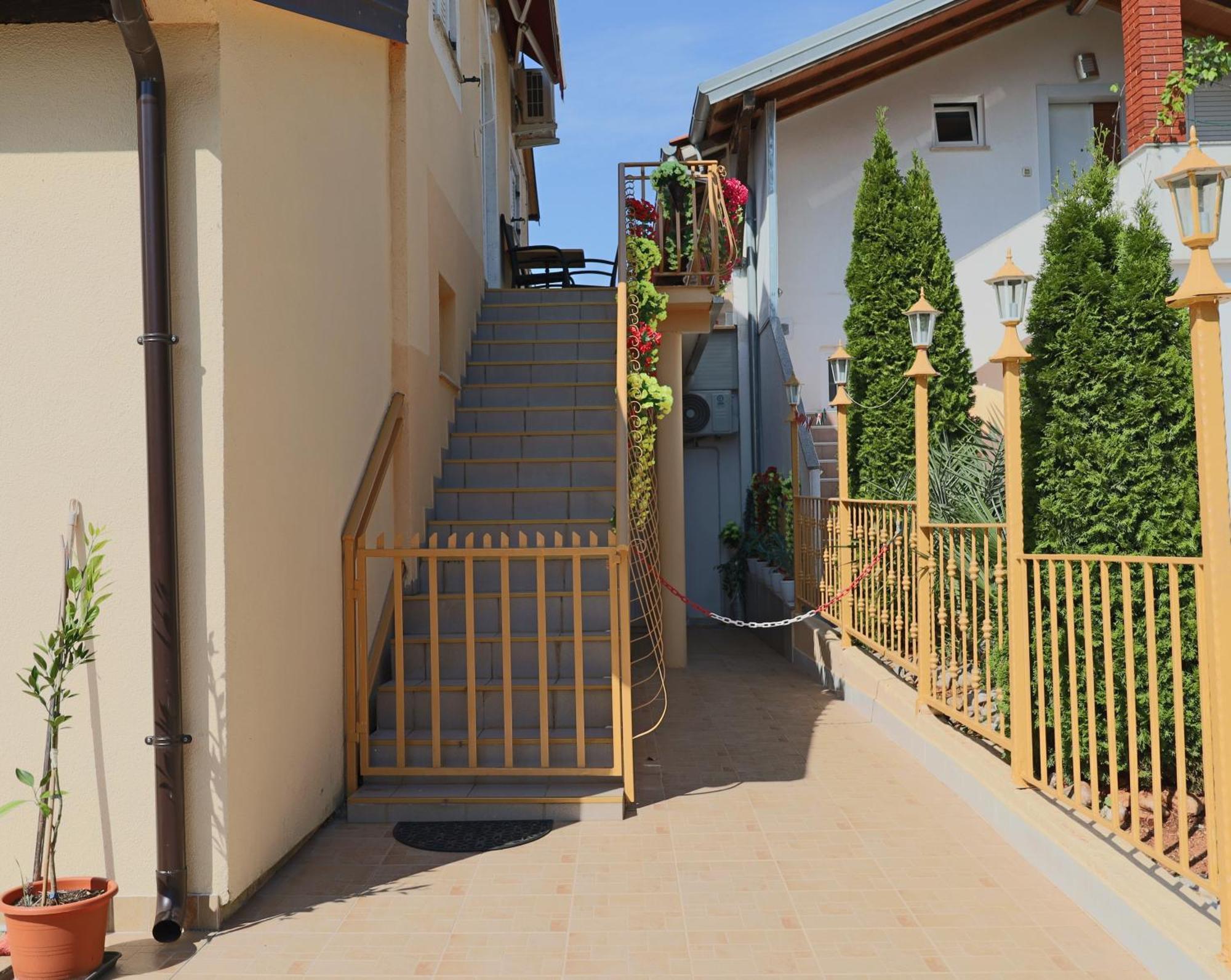 Amore House With Apartment อูมัค ภายนอก รูปภาพ